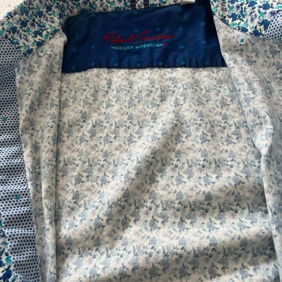 Size large Robert Graham mens shirt . - Picture 4 of 7